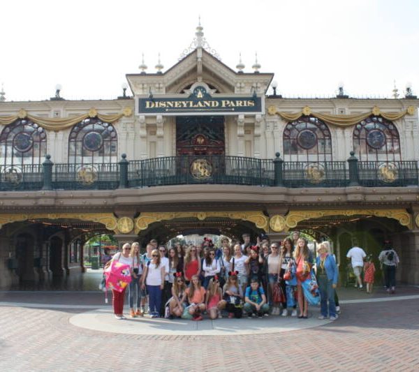 Obóz Hiszpania i Parki Rozrywki - Disneyland Paryż