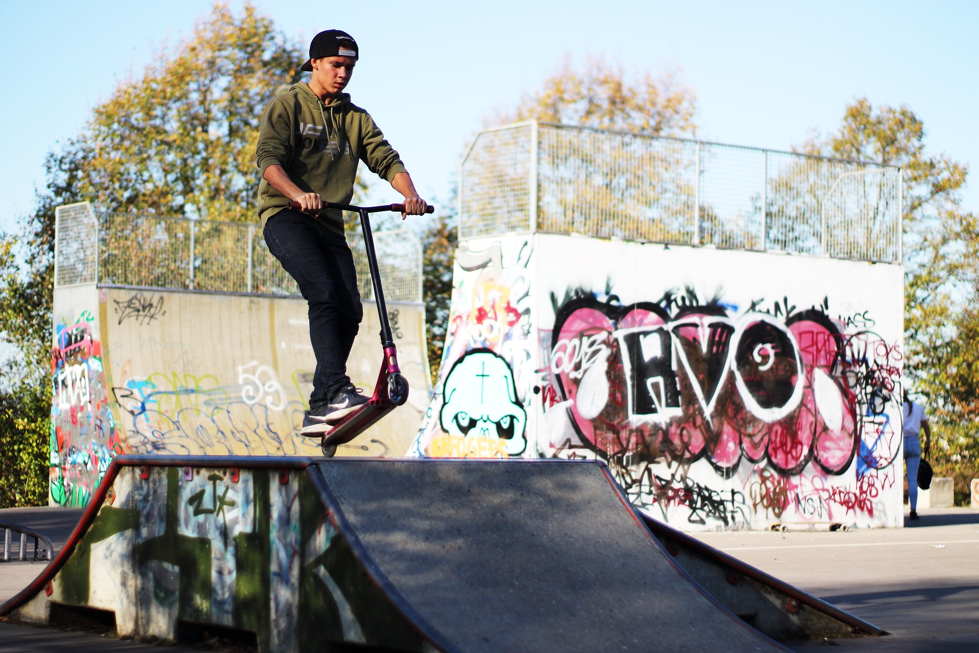 Poznań - skate - Hulajnoga, Rolki, Deska i inne 10-18 lat