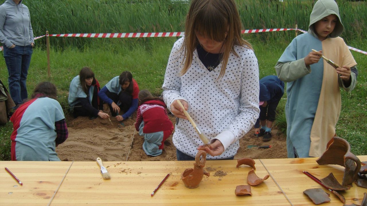 Byczyna - obóz archeologiczny 9-17 lat