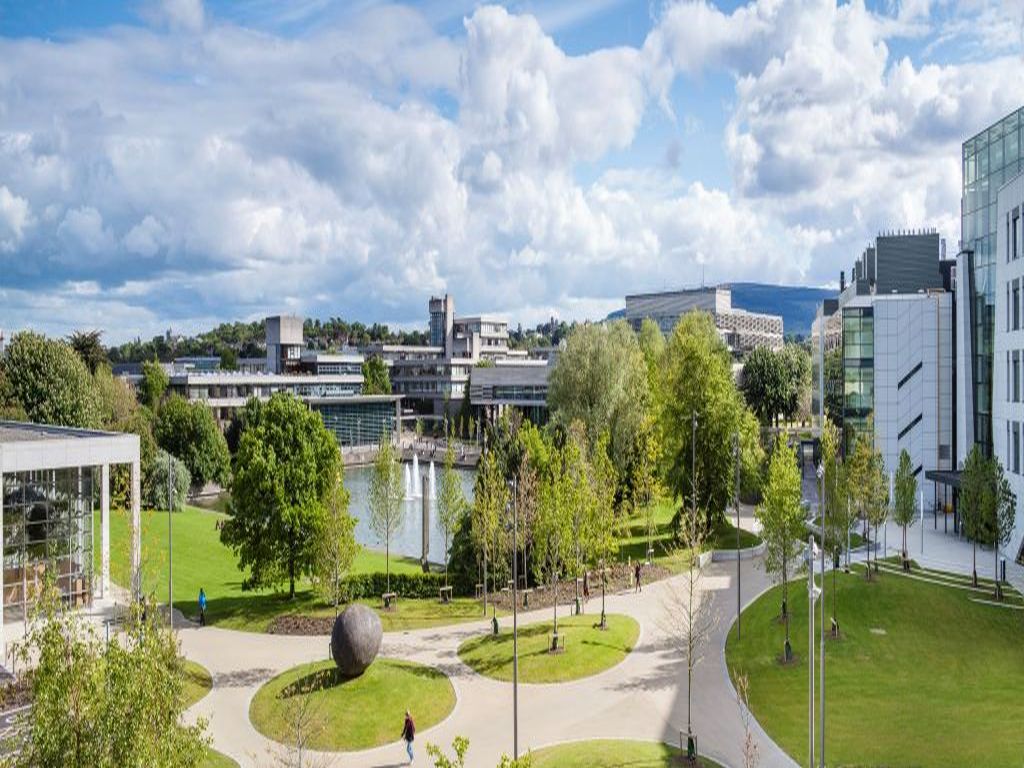Irlandia - Dublin - kurs j. angielskiego Exclusive Junior Campus PLUS - wylot z Warszawy 12-18 lat
