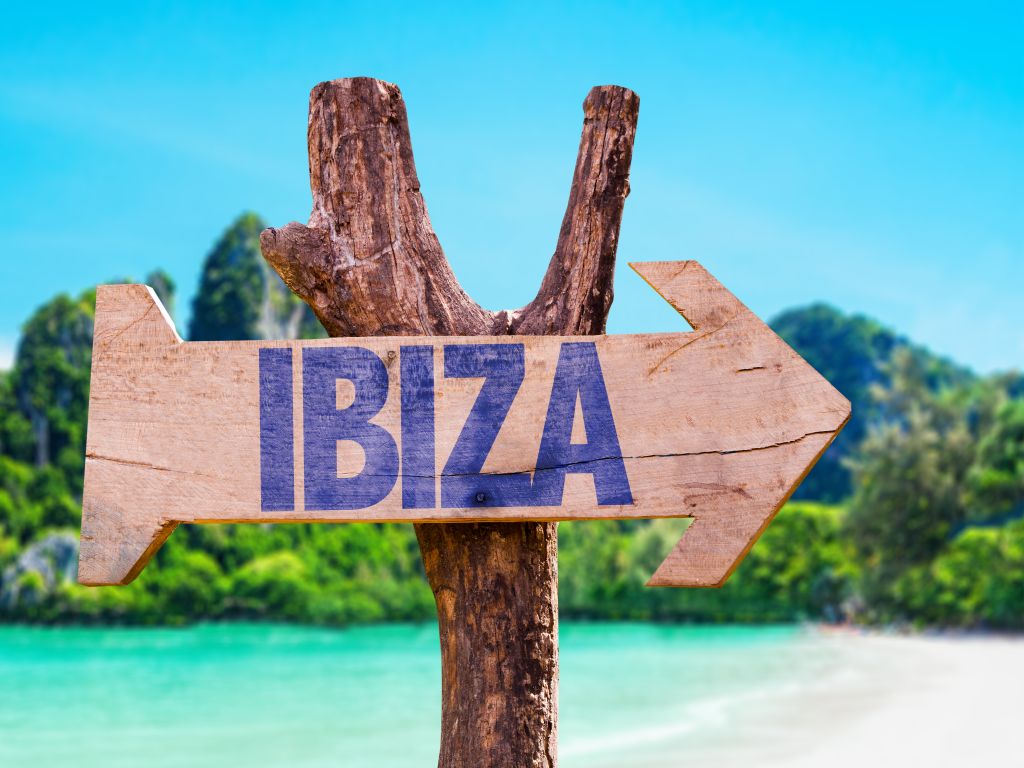Ibiza - obóz rekreacyjny 15+ - wylot z Gdańska 15-18 lat