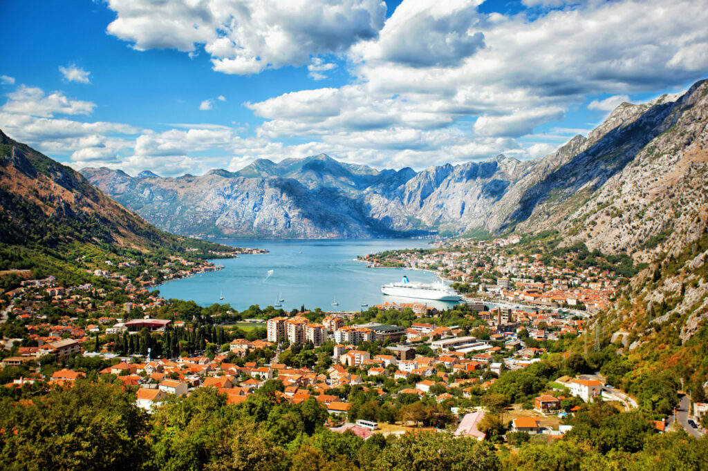Czarnogóra - Budva - Summer Camp 18+ - wylot z Warszawy, Krakowa, Wrocławia