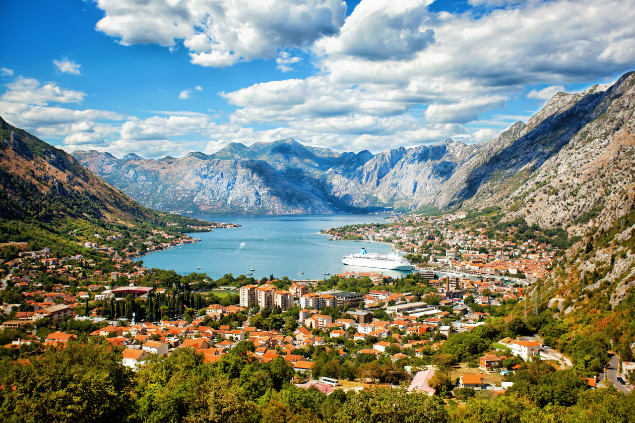 Czarnogóra - Budva - Summer Camp 18+ - wylot z Warszawy