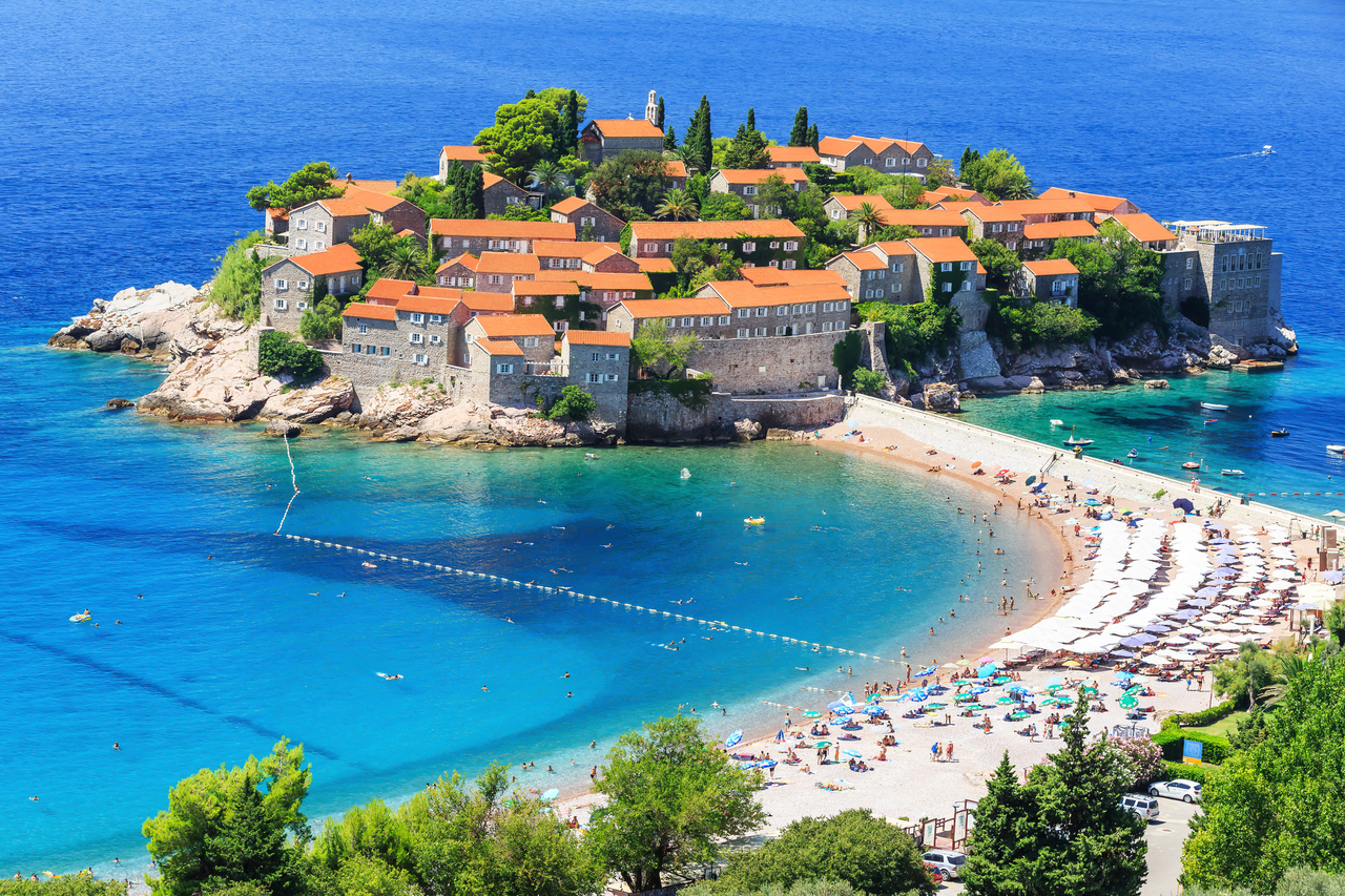 Czarnogóra - Budva - Summer Camp - wylot z Gdańska 12-19 lat