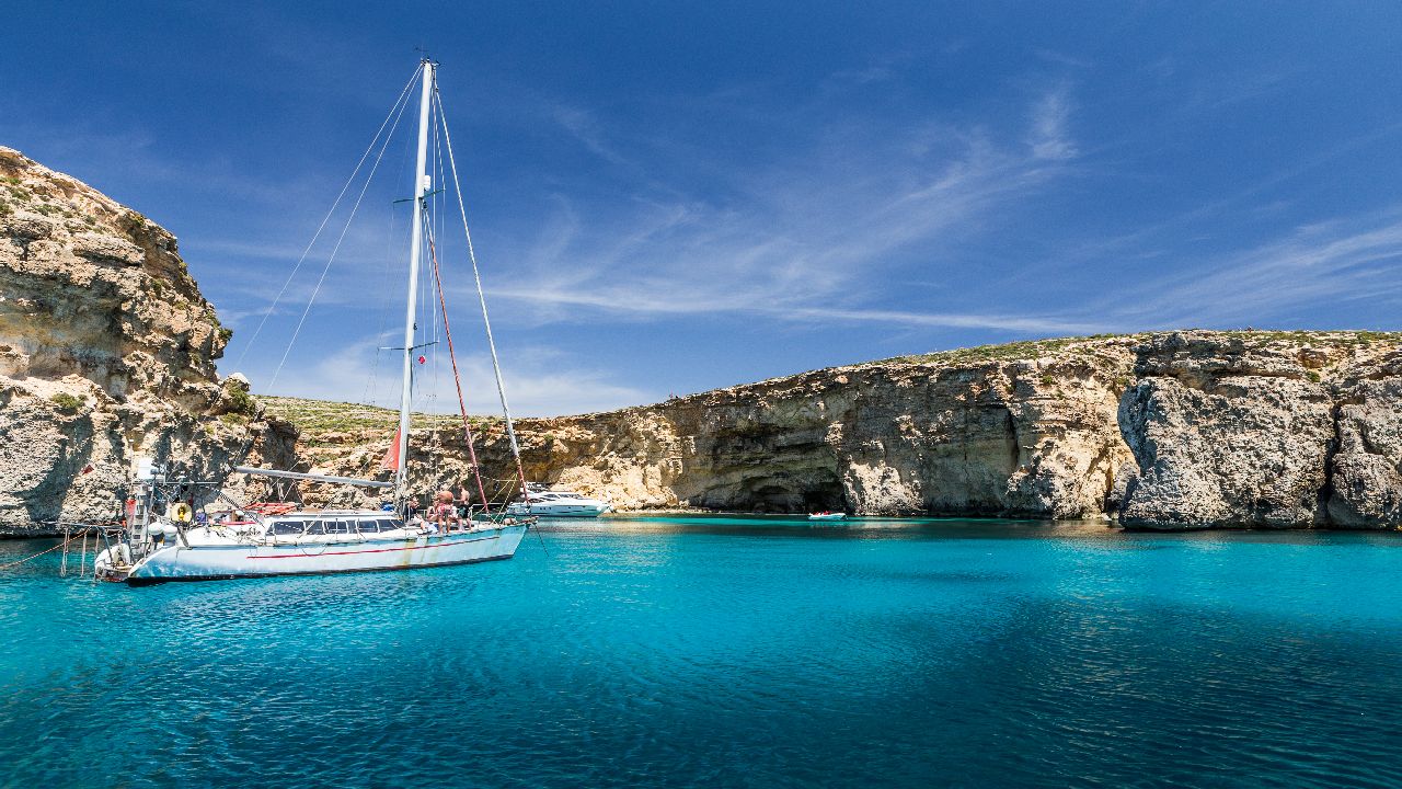 3. Malta - Bugibba - obóz rekreacyjny z j. angielskim - wylot z Krakowa 12-18 lat