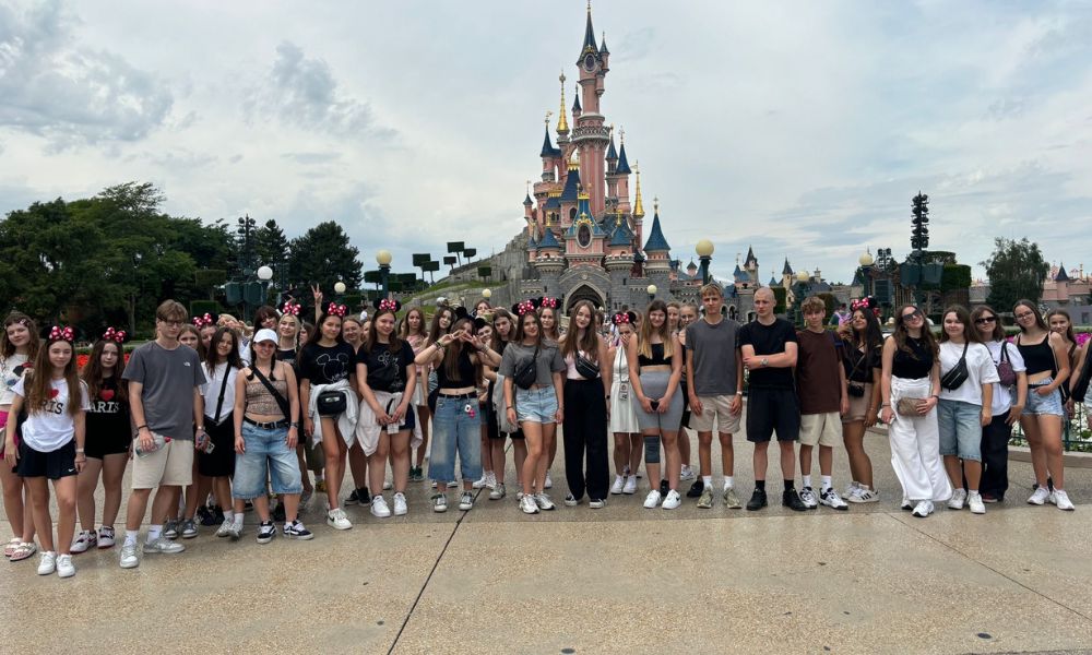 Lloret de Mar - obóz Chill out Zone ze zwiedzaniem Paryża i zabawą w Eurodisneyland